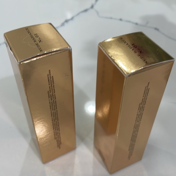 NWB (2) Burberry Fresh Glow Base Nude Radiance No. 01 - Picture 3 of 5